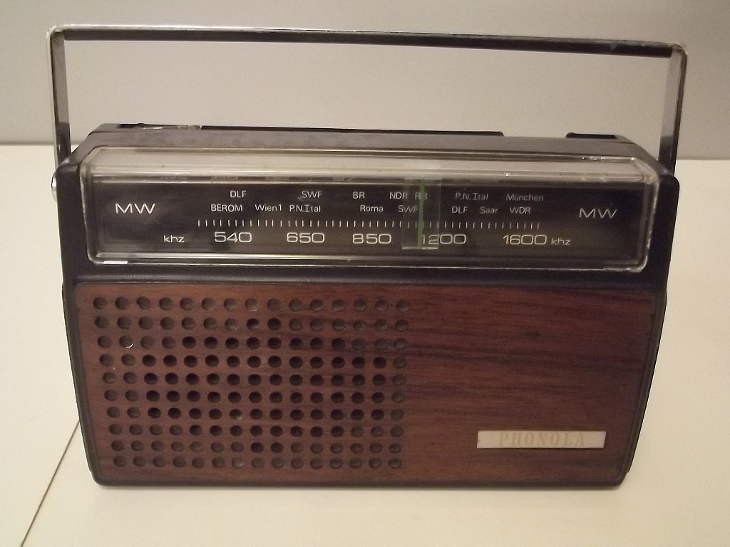  Transistor portatile, finto legno,doppia gamma AM-FM, Anno 1974